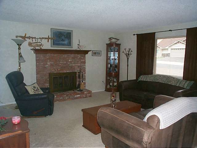 209 East Elcliff Road Spokane, WA 99218 - Photo 3 of 9 Gallery Image 3
