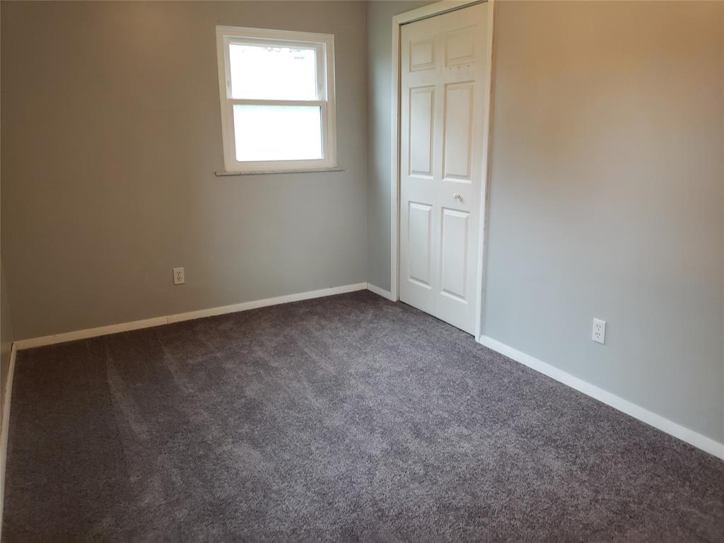 2211 Raintree Place Anderson, IN 46011 - Photo 17 of 20 Gallery Image 17