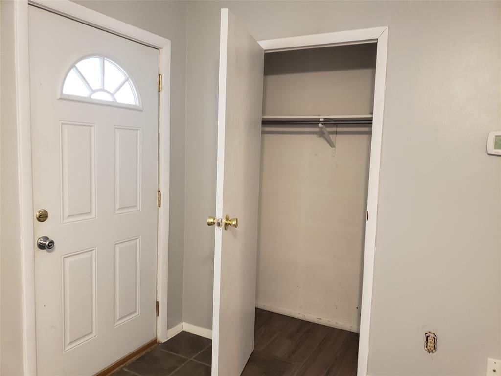 2211 Raintree Place Anderson, IN 46011 - Photo 9 of 20 Gallery Image 9