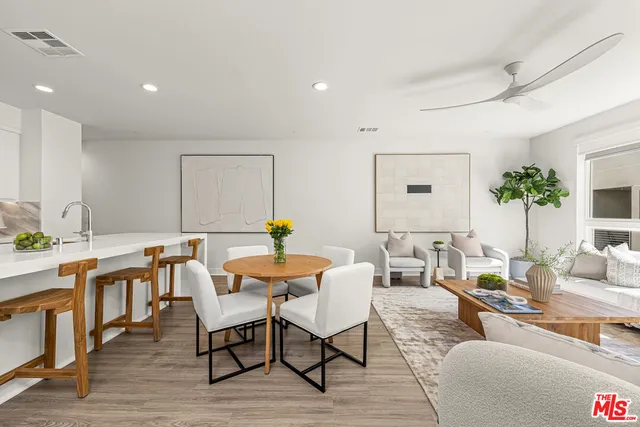 $925,000 | 2111 North Cahuenga Boulevard, Unit 14, Los Angeles, CA 90068