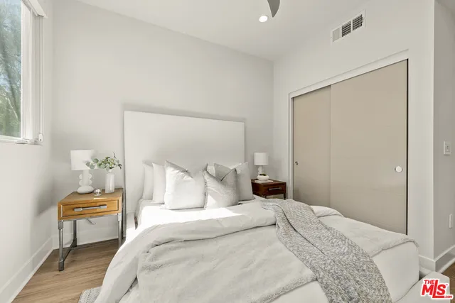 $925,000 | 2111 North Cahuenga Boulevard, Unit 14, Los Angeles, CA 90068