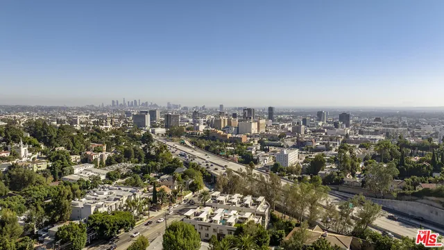 $925,000 | 2111 North Cahuenga Boulevard, Unit 14, Los Angeles, CA 90068