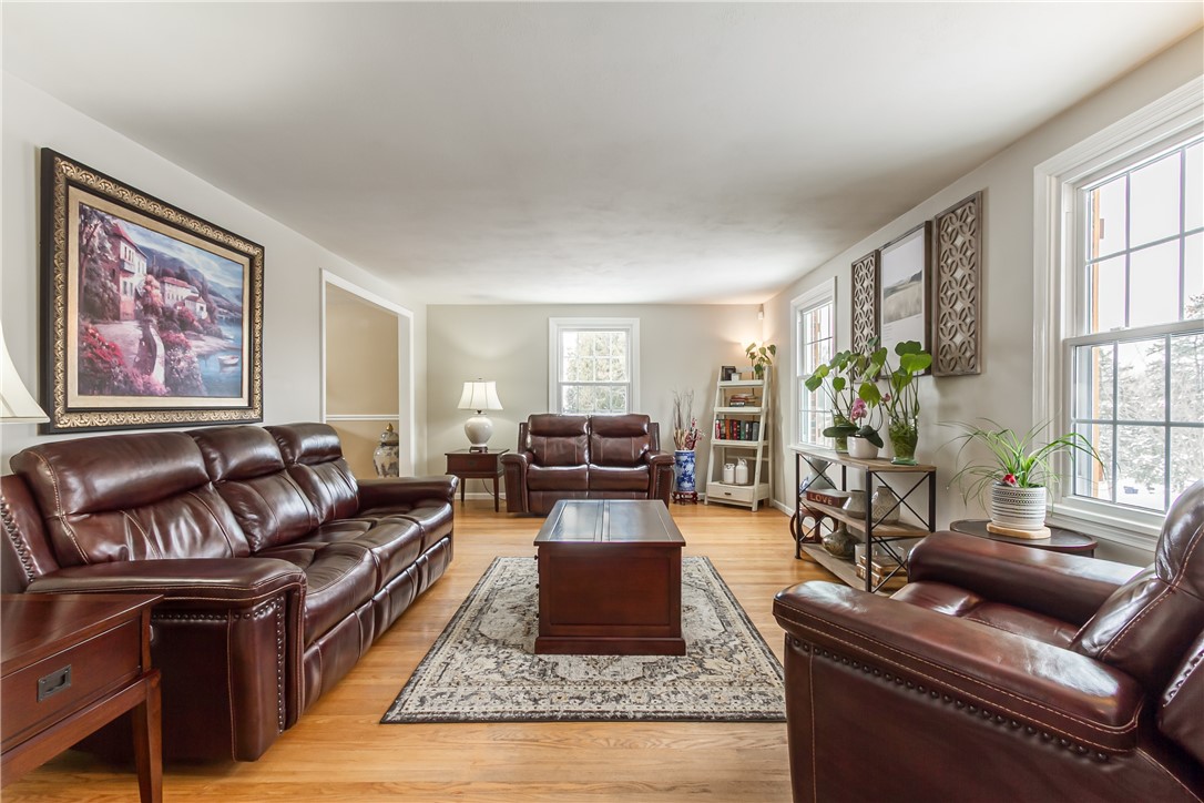 49 Lookout View Road Perinton, NY 14450 - Photo 3 of 23