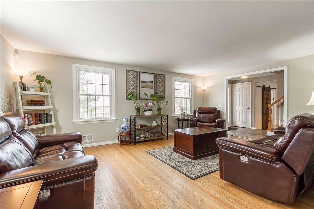 49 Lookout View Road Perinton, NY 14450 - Photo 4 of 23