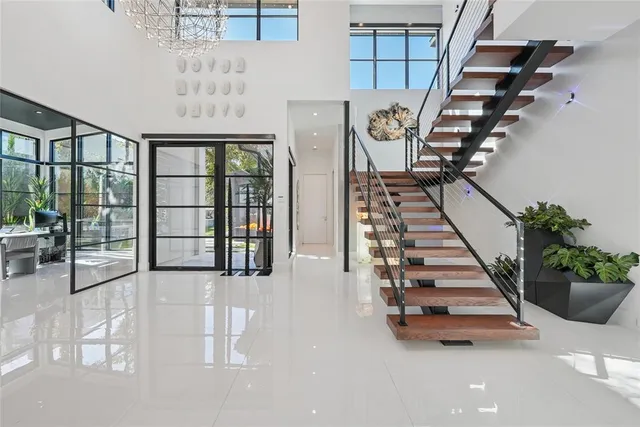 a view of entryway and hall