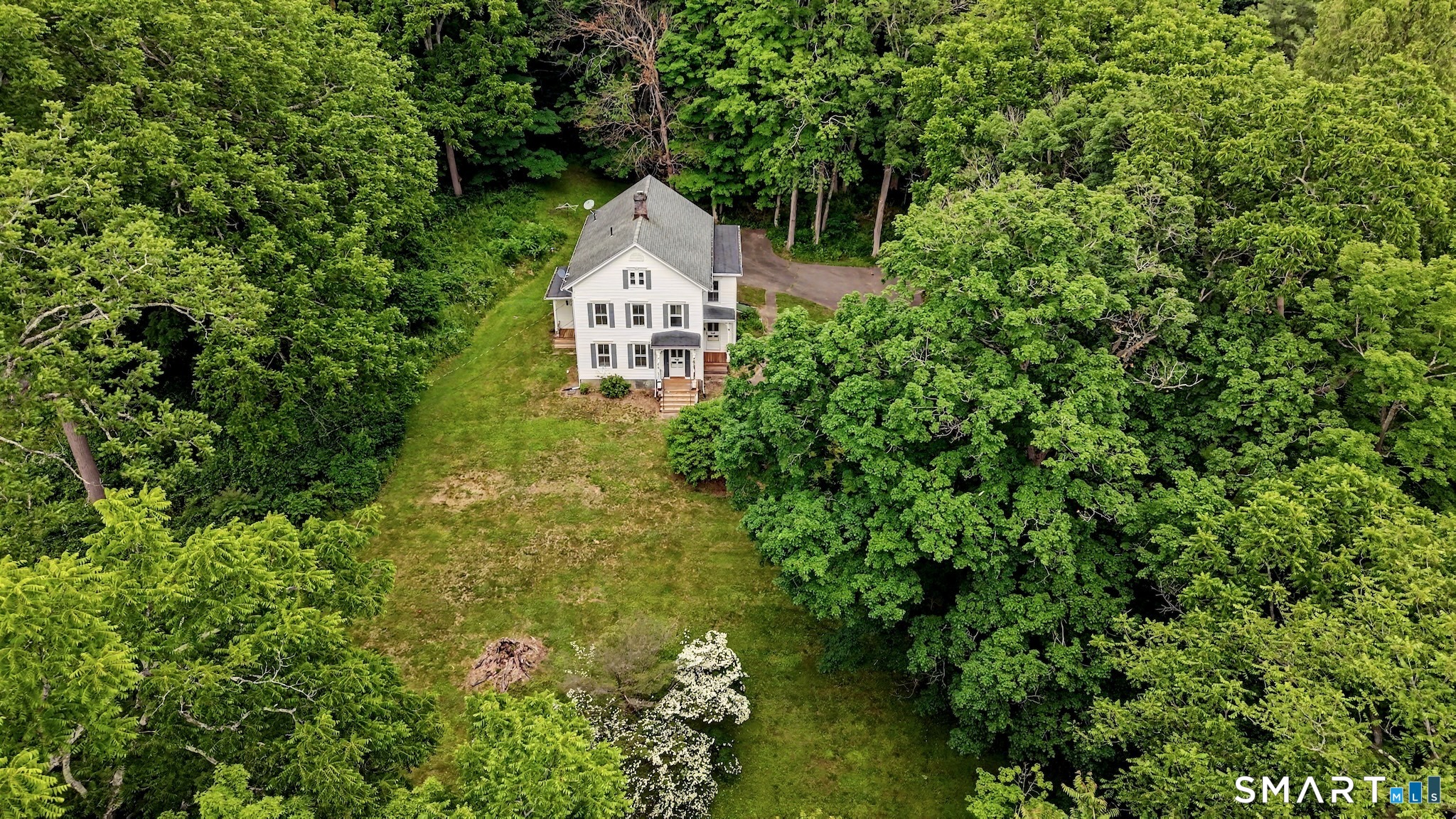 33 Hatch Road Bridgewater, CT 06752 - Photo 4 of 40