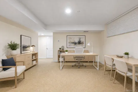 $1,295,000 | 2 Heirloom Court, Rye Brook, NY 10573