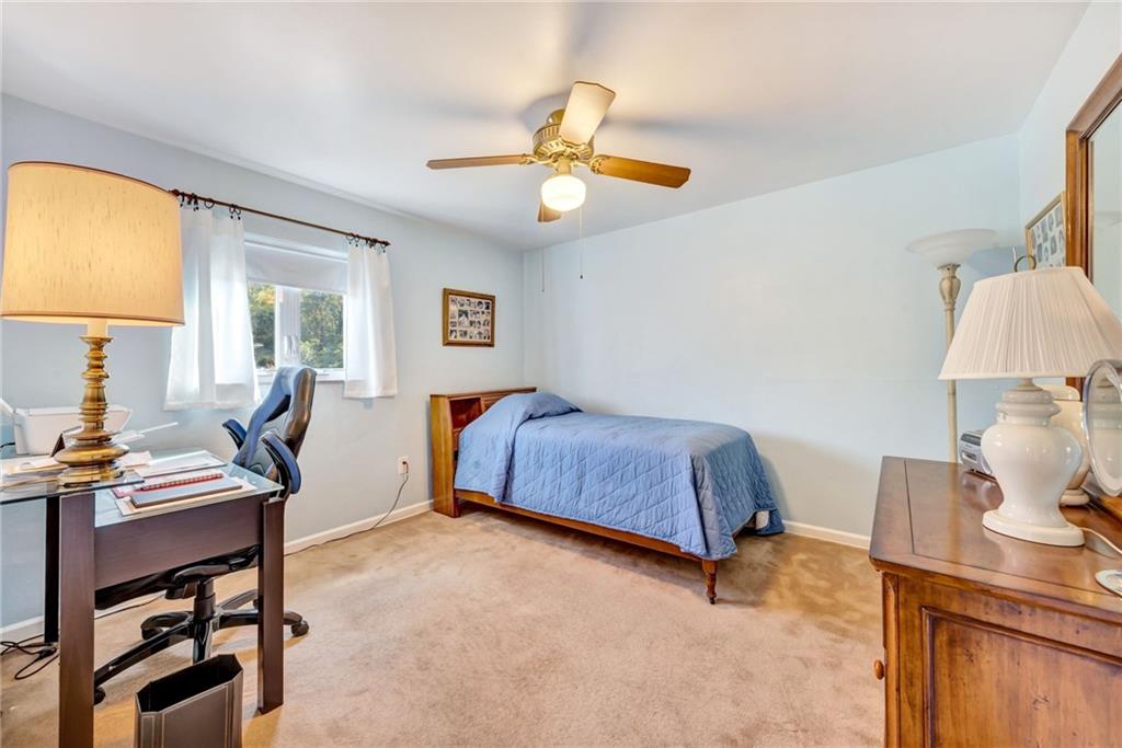 20 Ellen Drive McKees Rocks, PA 15136 - Photo 11 of 27 Gallery Image 11