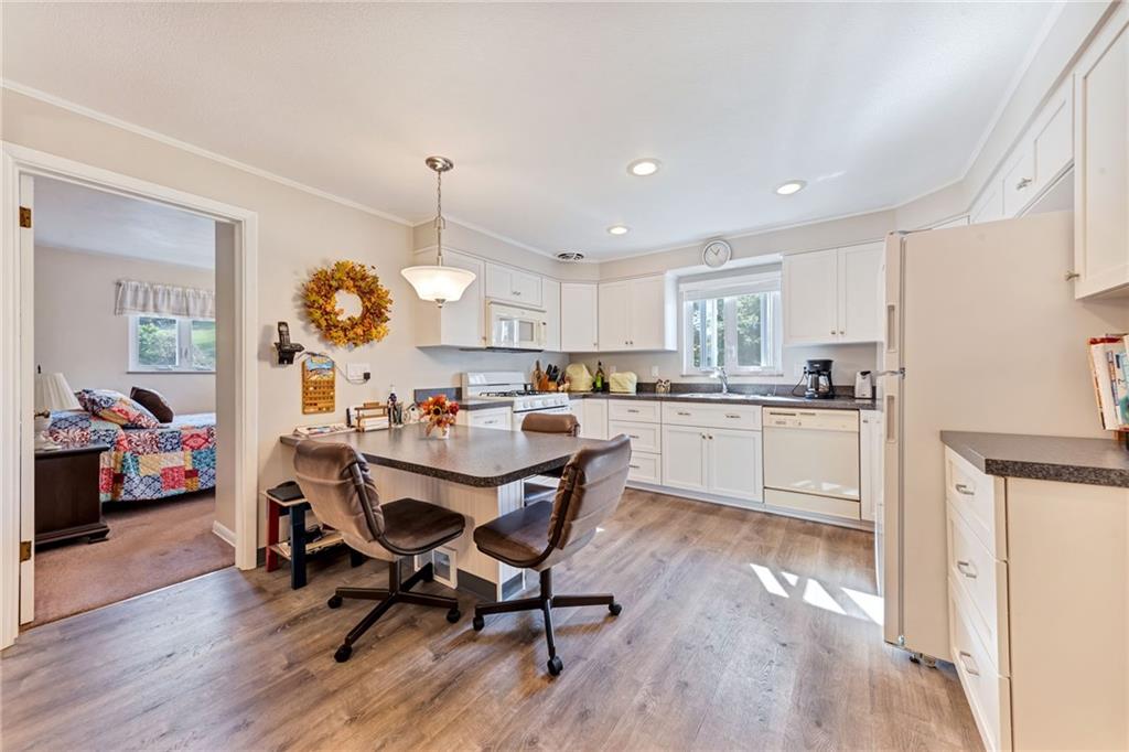 20 Ellen Drive McKees Rocks, PA 15136 - Photo 7 of 27 Gallery Image 7