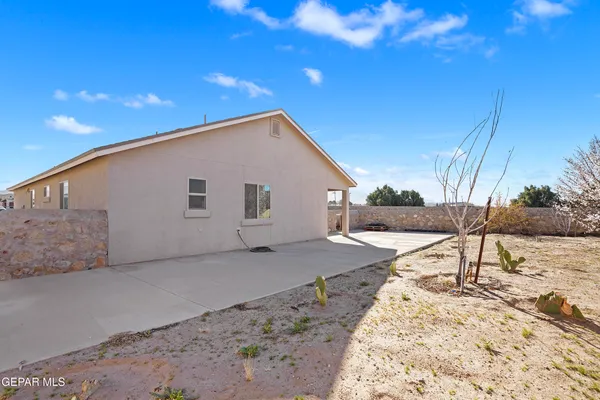 $255,000 | 917 Danny Sanchez Place, Anthony, TX 79821