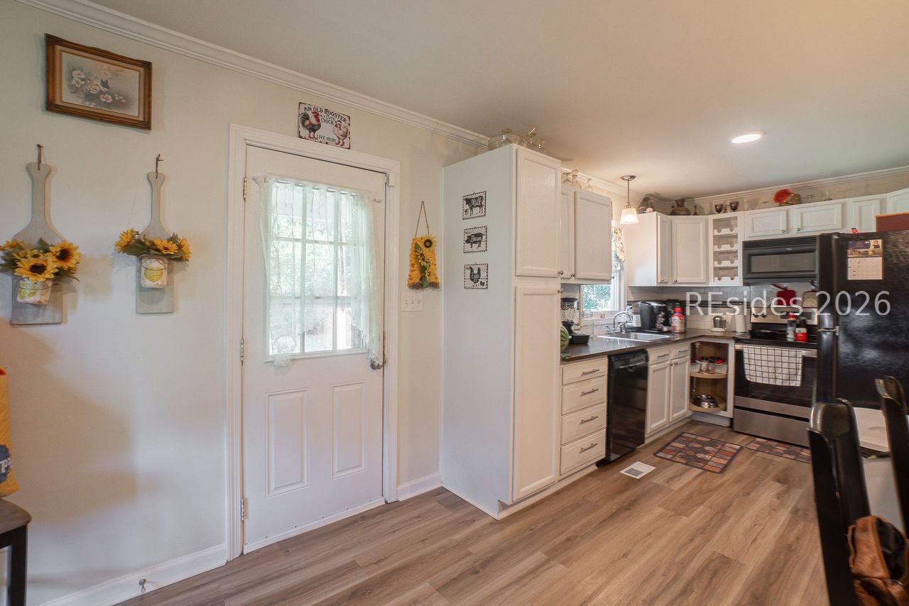 205 Cuttino Road Sumter, SC 29150 - Photo 11 of 23