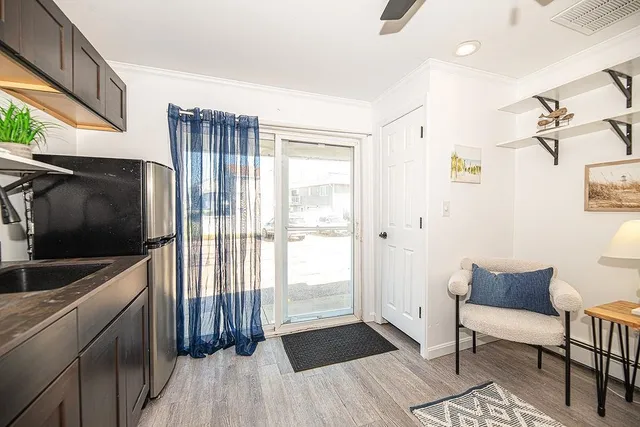 $180,000 | 541 Ocean Boulevard, Unit 6, Hampton, NH 03842