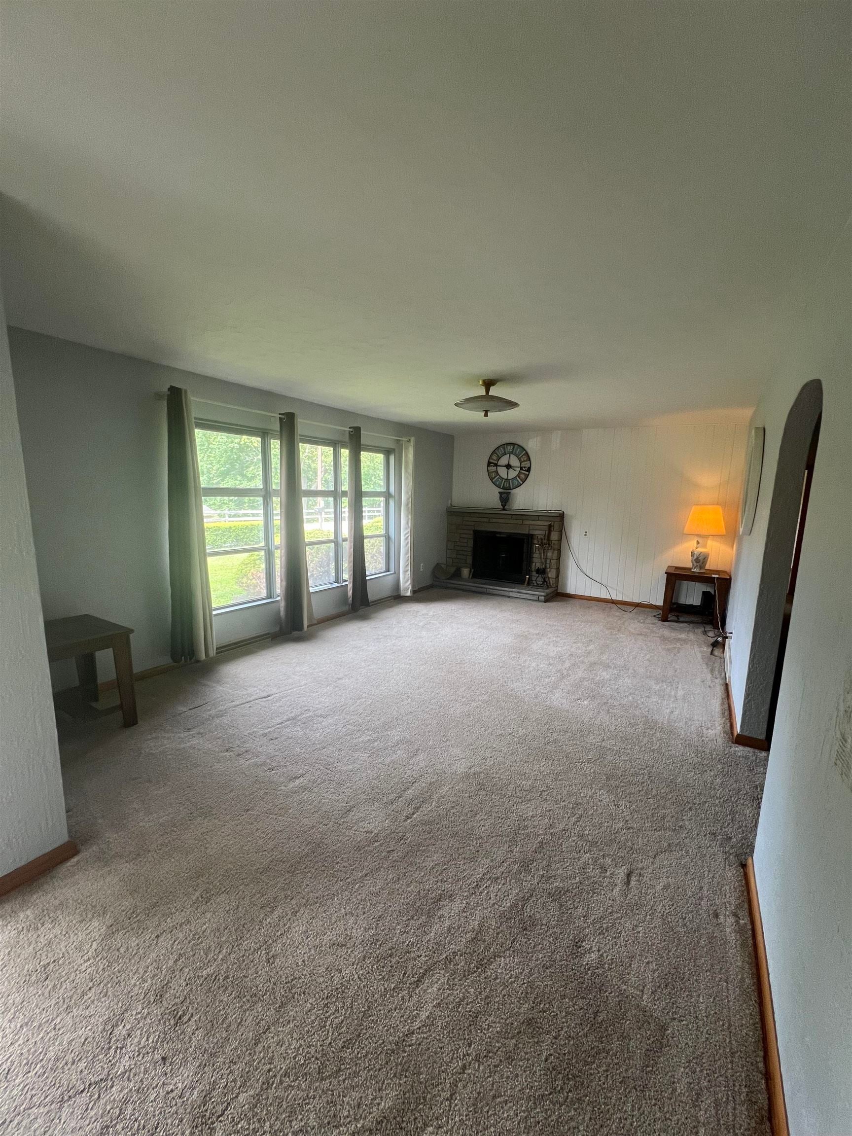 452 East Pea Ridge Road Huntington, WV 25705 - Photo 3 of 18 Gallery Image 3
