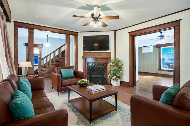 $163,500 | 206 Illinois Street, Mansfield, IL 61854