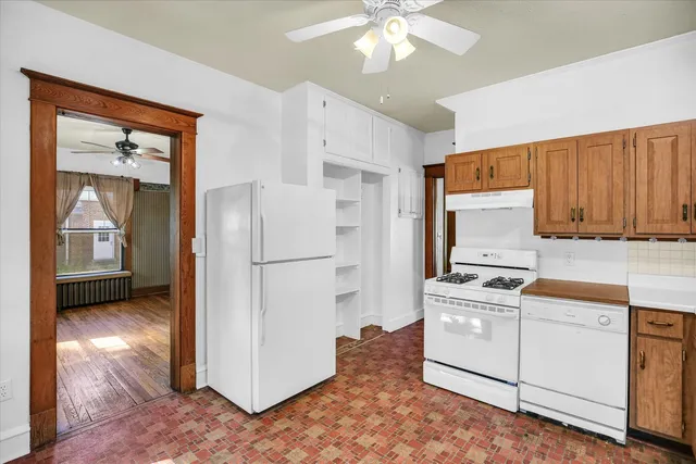 $163,500 | 206 Illinois Street, Mansfield, IL 61854