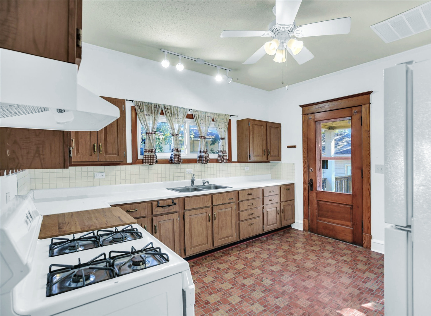 206 Illinois Street Mansfield, IL 61854 - Photo 36 of 74