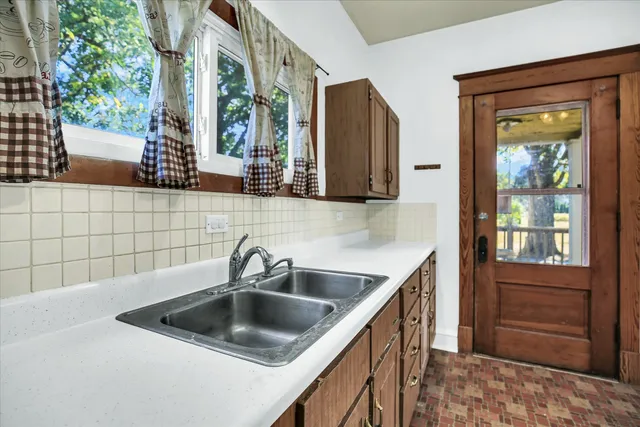 $163,500 | 206 Illinois Street, Mansfield, IL 61854