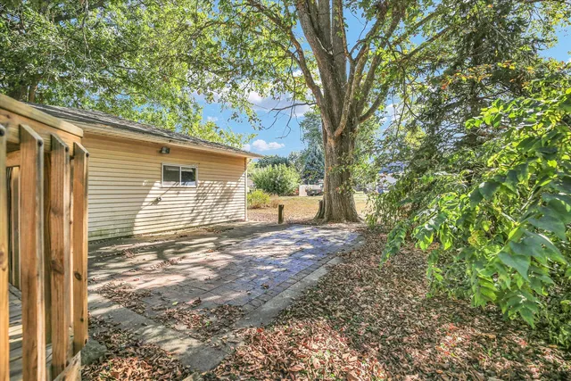 $163,500 | 206 Illinois Street, Mansfield, IL 61854