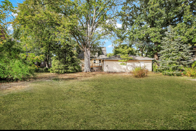 206 Illinois Street Mansfield, IL 61854 - Photo 10 of 74 a view of a outdoor space