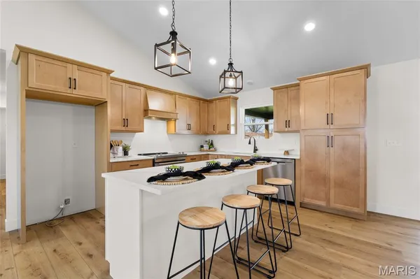 $459,900 | 162 Gabrielle Circle, Bethalto, IL 62010