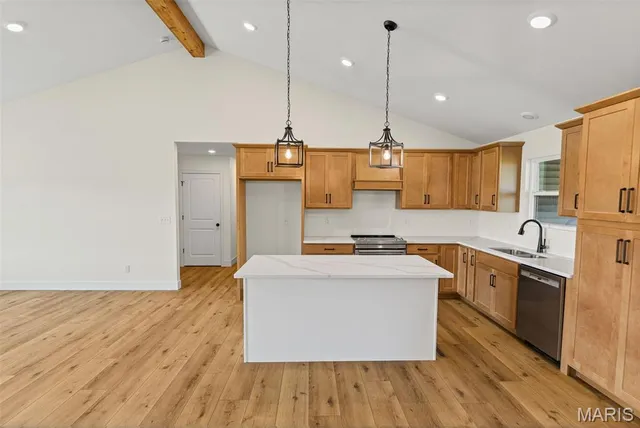 $459,900 | 162 Gabrielle Circle, Bethalto, IL 62010