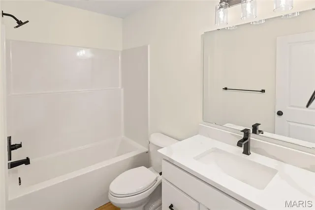 $459,900 | 162 Gabrielle Circle, Bethalto, IL 62010