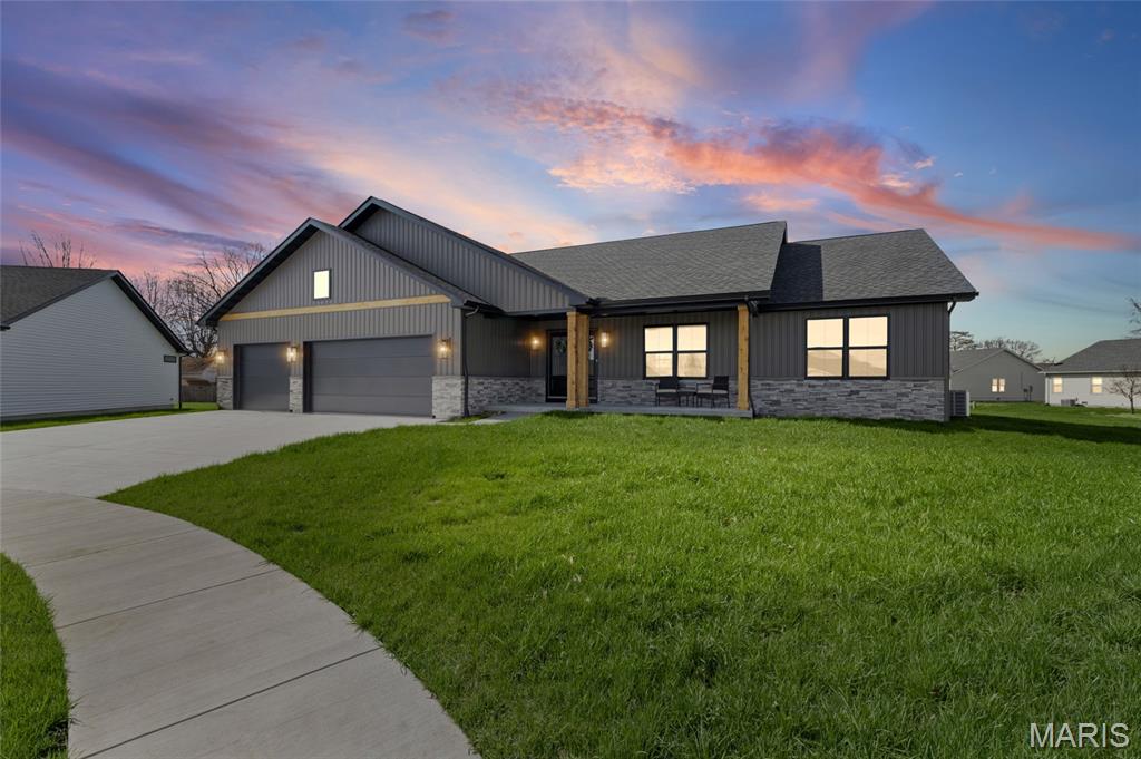 162 Gabrielle Circle Bethalto, IL 62010 - Photo 3 of 38