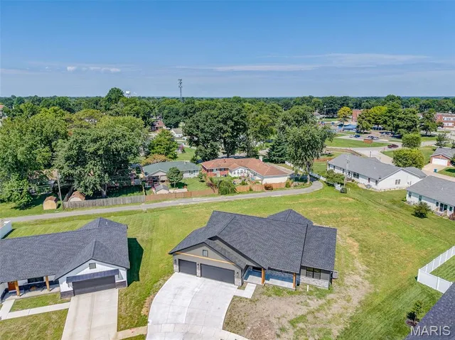 $459,900 | 162 Gabrielle Circle, Bethalto, IL 62010