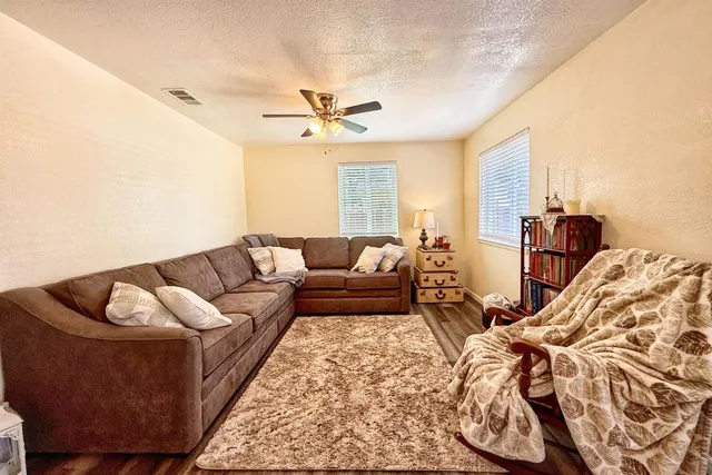 $300,000 | 2638 Valley Drive, Atwater, CA 95301