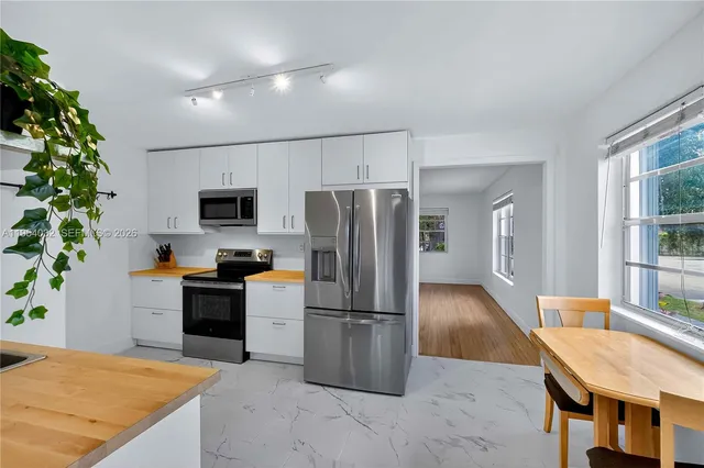 $1,295,000 | 2399 Southwest 26th Lane, Miami, FL 33133