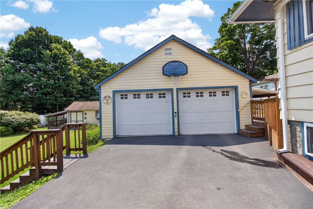 30 Reynolds Street Oneonta, NY 13820 - Photo 2 of 25