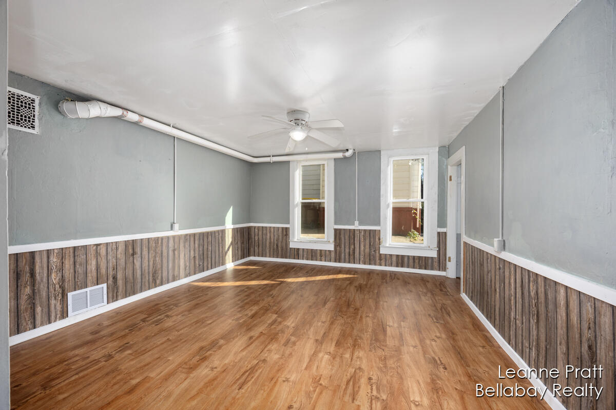 217 Dye Street Ionia, MI 48846 - Photo 16 of 19 IMG_1012