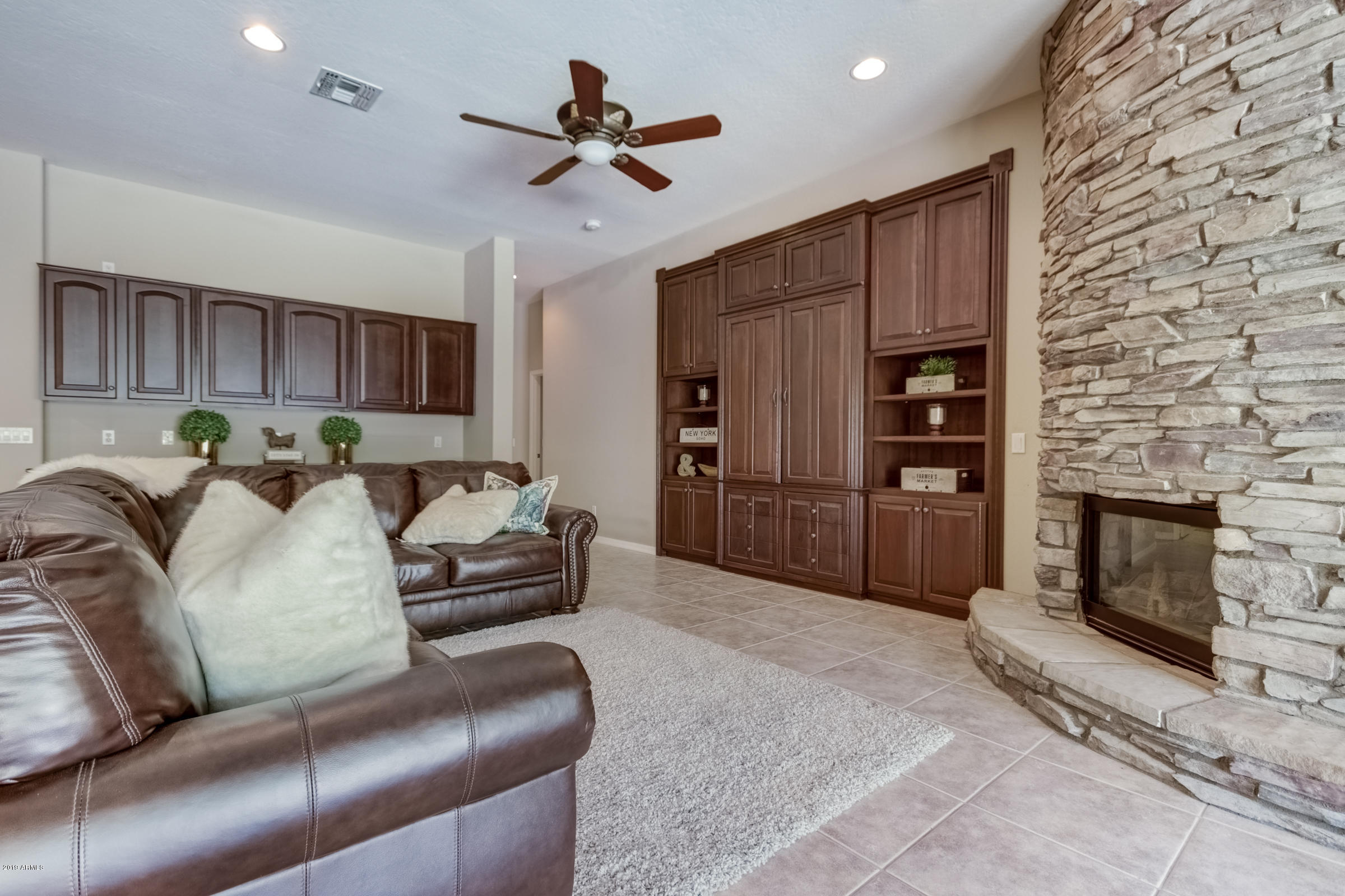 4324 East Reins Road Gilbert, AZ 85297 - Photo 14 of 33 Family Room
