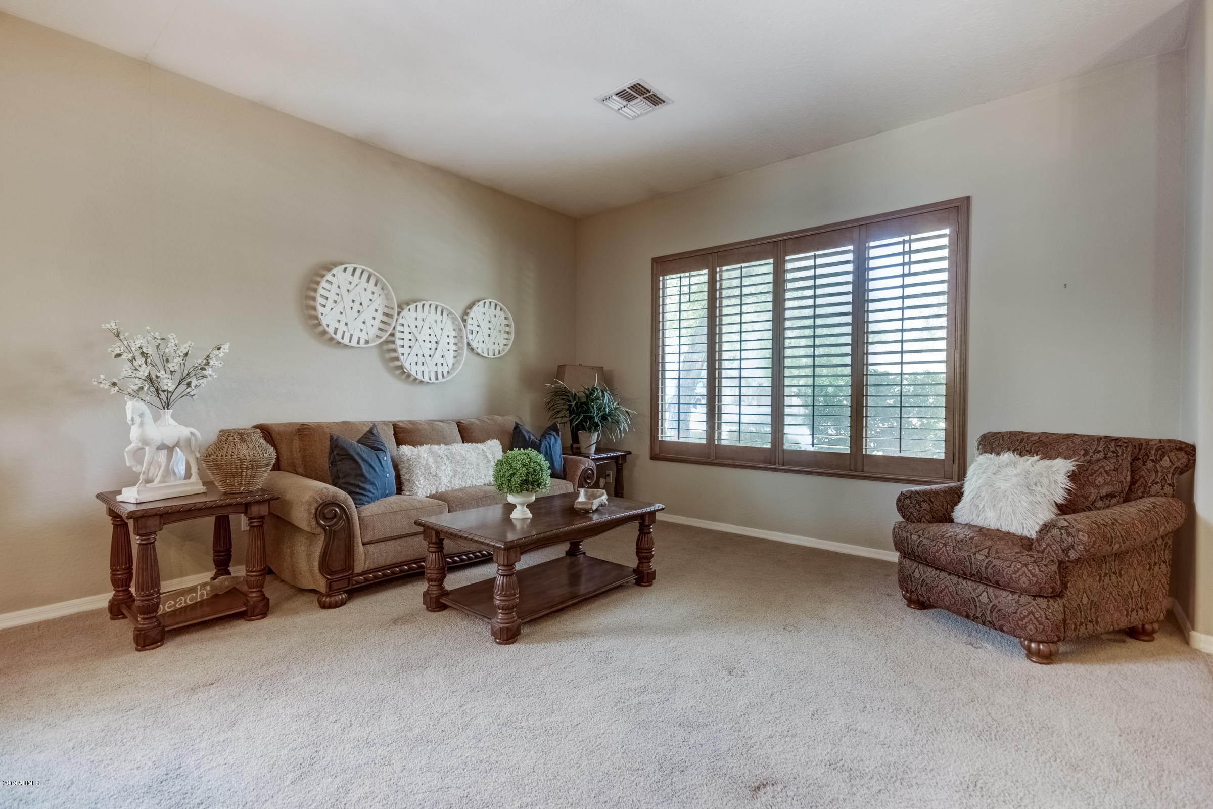 4324 East Reins Road Gilbert, AZ 85297 - Photo 6 of 33 Living Room