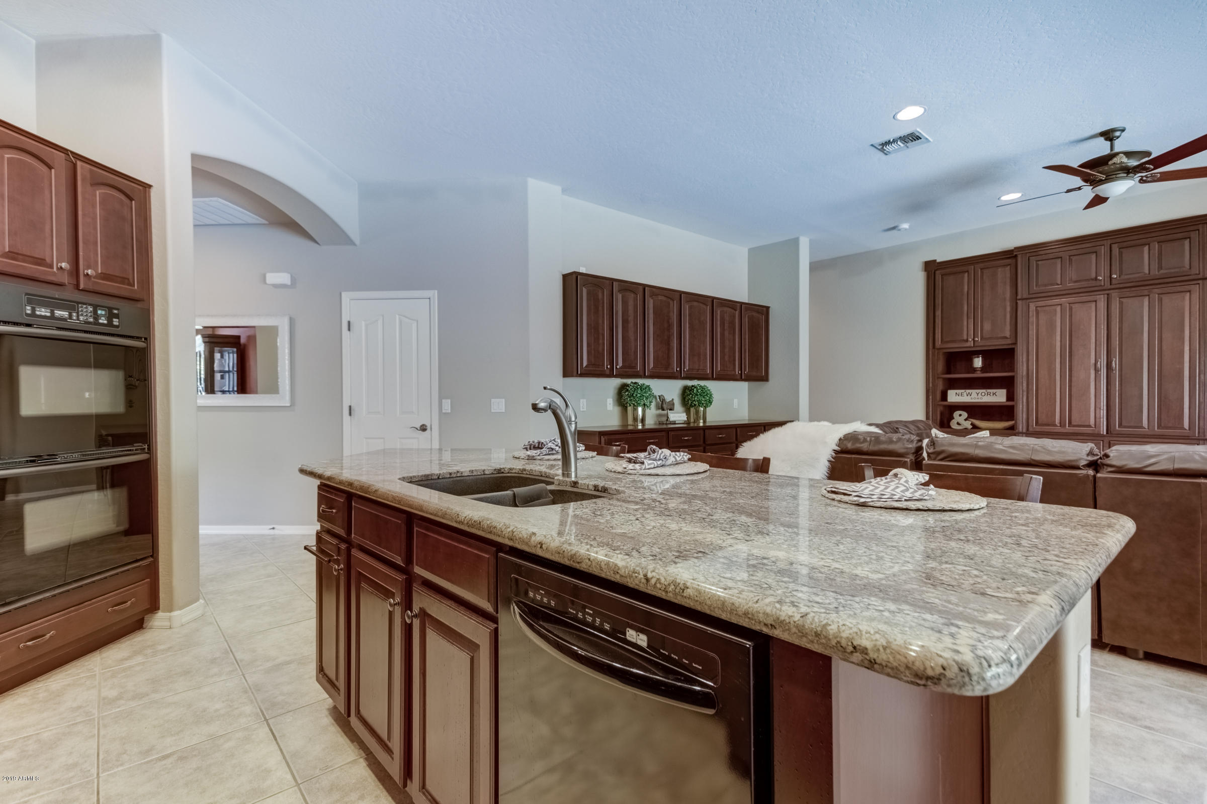 4324 East Reins Road Gilbert, AZ 85297 - Photo 9 of 33 Kitchen