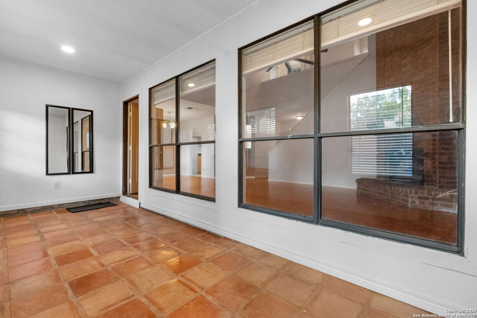 3813 Ogelthorpe Circle Schertz, TX 78154 - Photo 12 of 32 a view of an empty room with a window