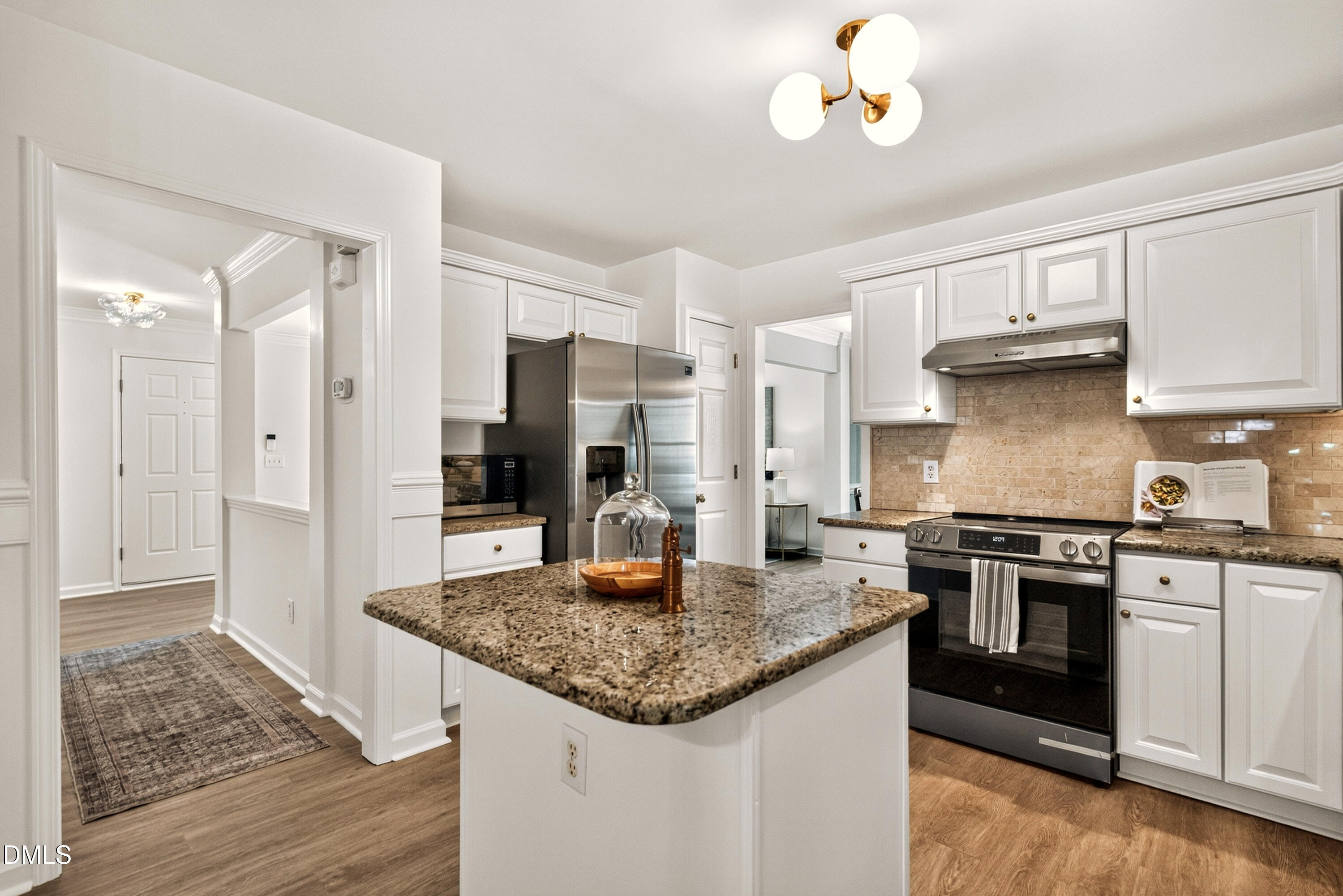 8519 Guerro Court Raleigh, NC 27613 - Photo 17 of 39 Kitchen