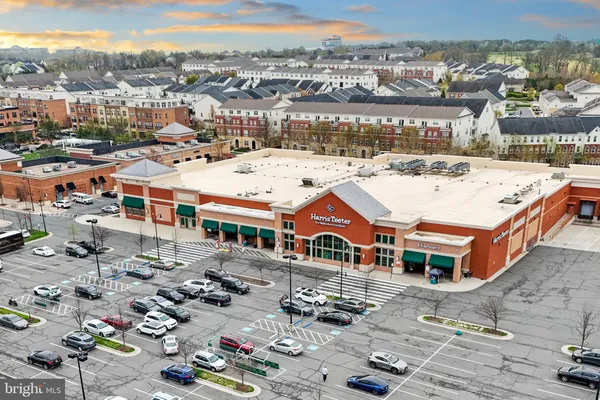 $679,900 | 43567 Michigan Square, Leesburg, VA 20176