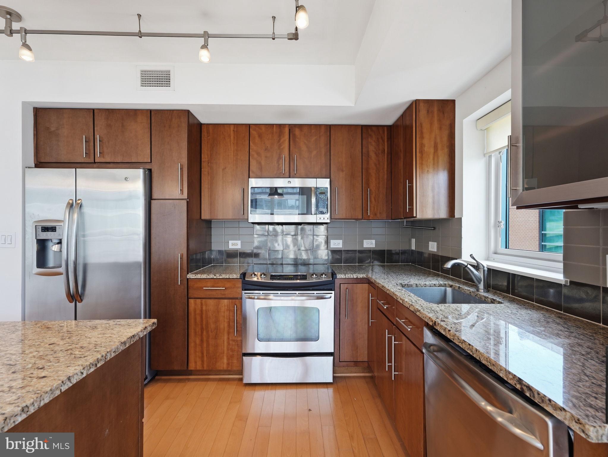 1025 First Street Southeast, Unit 1315 Washington, DC 20003 - Photo 7 of 31