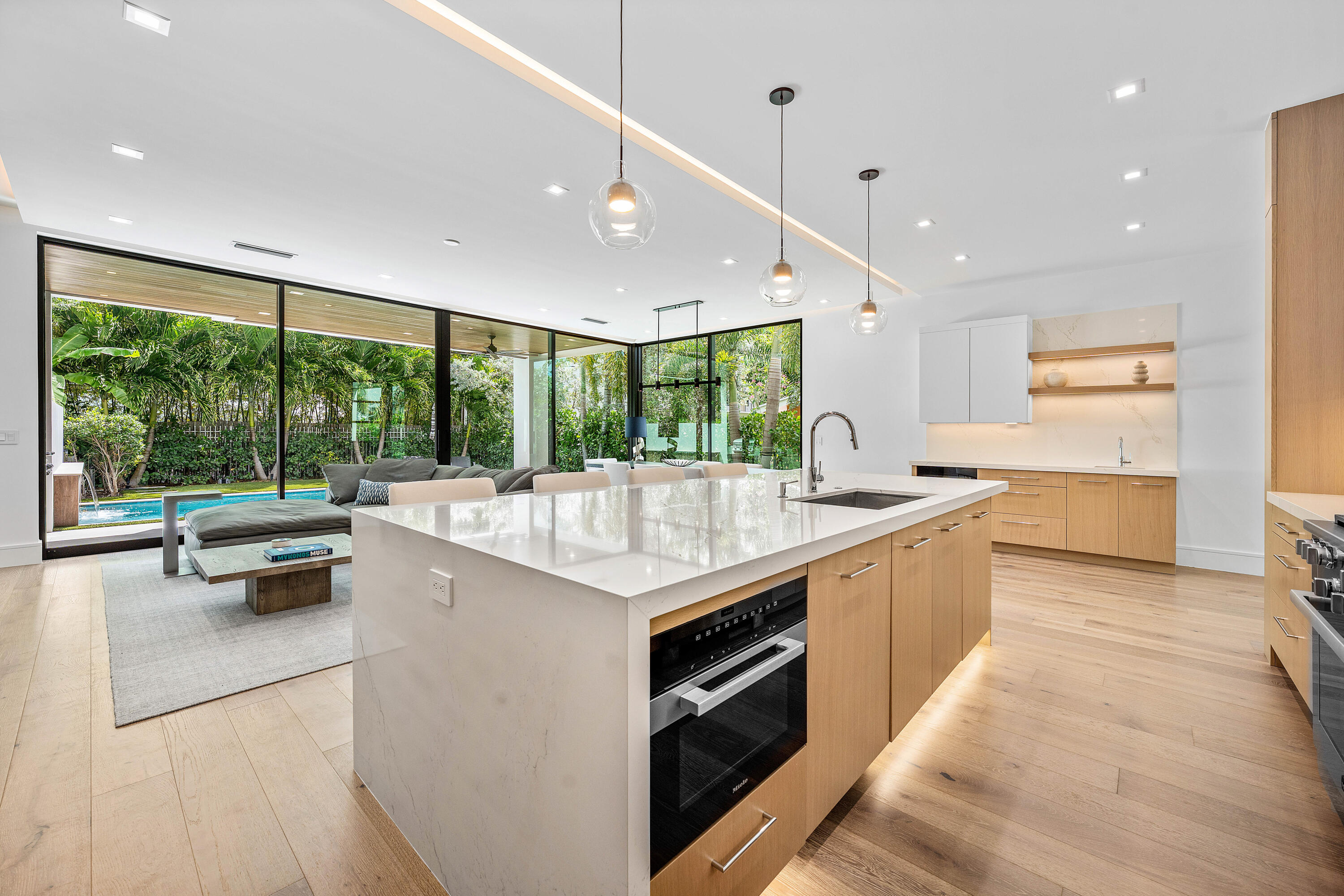 320 Northeast Wavecrest Way Boca Raton, FL 33432 - Photo 15 of 65 010-320NortheastWavecrestWay-BocaRaton-F