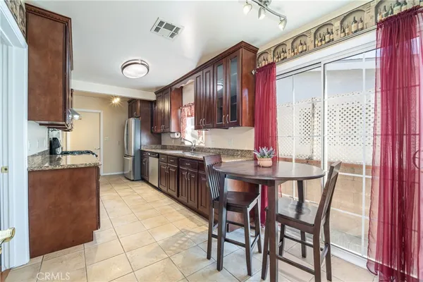 $4,600 | 14024 Cantlay Street, Van Nuys, CA 91405