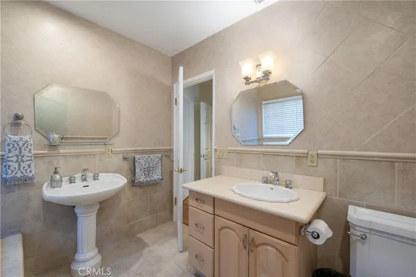 $4,600 | 14024 Cantlay Street, Van Nuys, CA 91405
