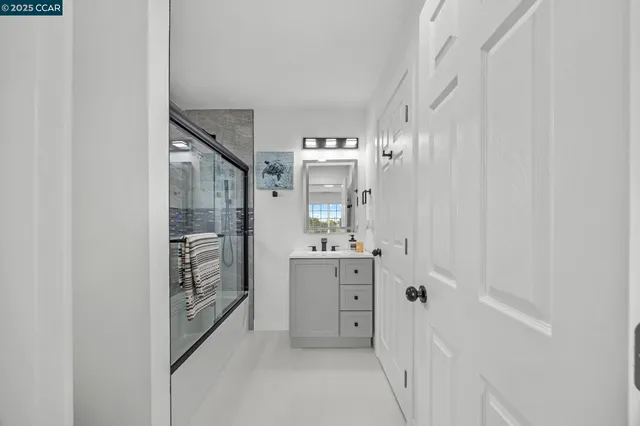 $725,000 | 917 60th Street, Oakland, CA 94608