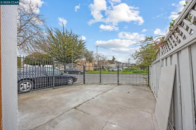 $725,000 | 917 60th Street, Oakland, CA 94608