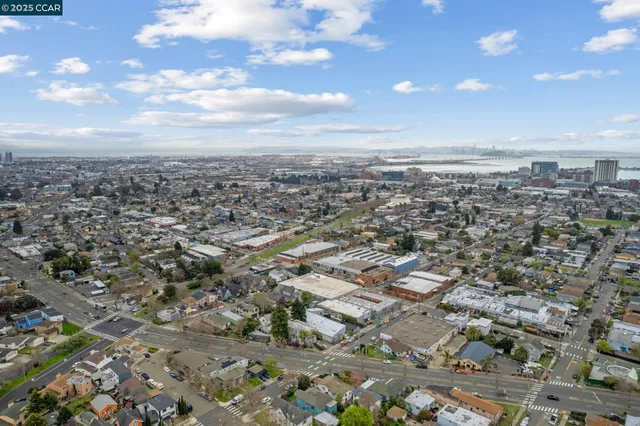 $725,000 | 917 60th Street, Oakland, CA 94608