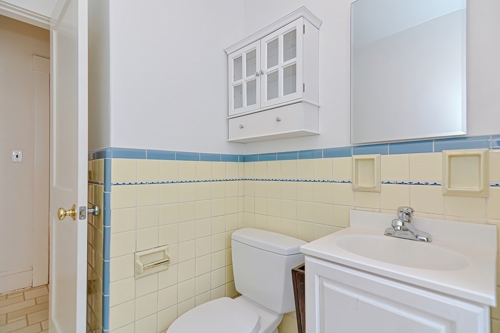 17-19 Benjamin Road Belmont, MA 02478 - Photo 21 of 42 Gallery Image 21