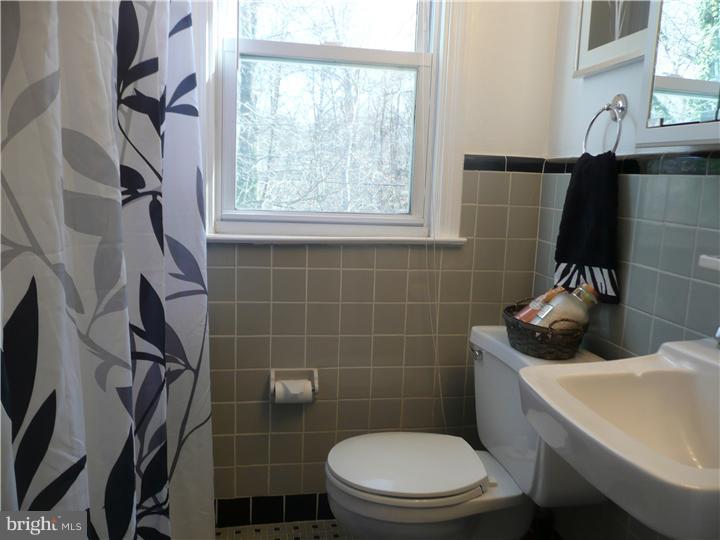 133 North Line Road Newtown Square, PA 19073 - Photo 13 of 24 Bathroom