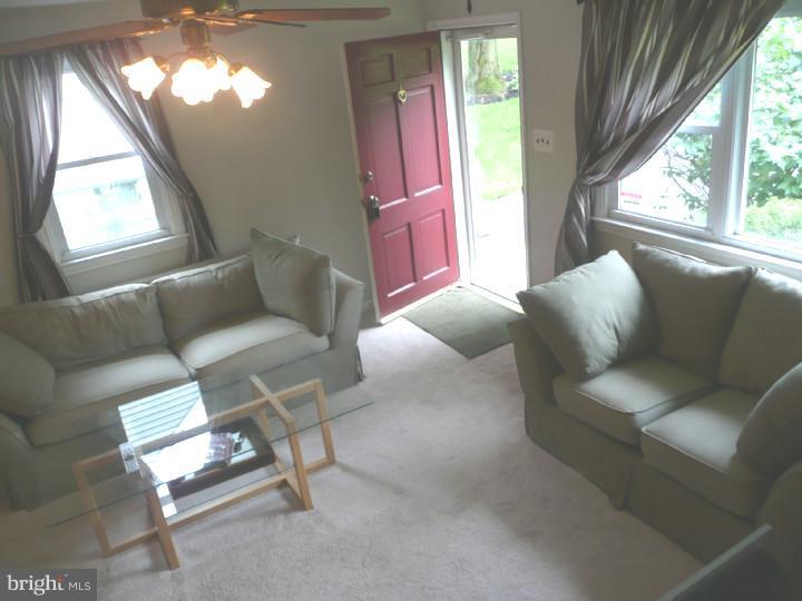 133 North Line Road Newtown Square, PA 19073 - Photo 17 of 24 Living Room