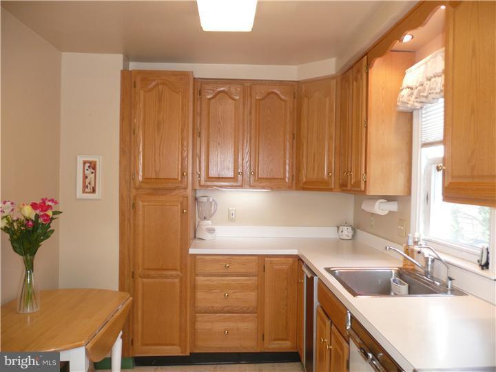 133 North Line Road Newtown Square, PA 19073 - Photo 20 of 24 Kitchen