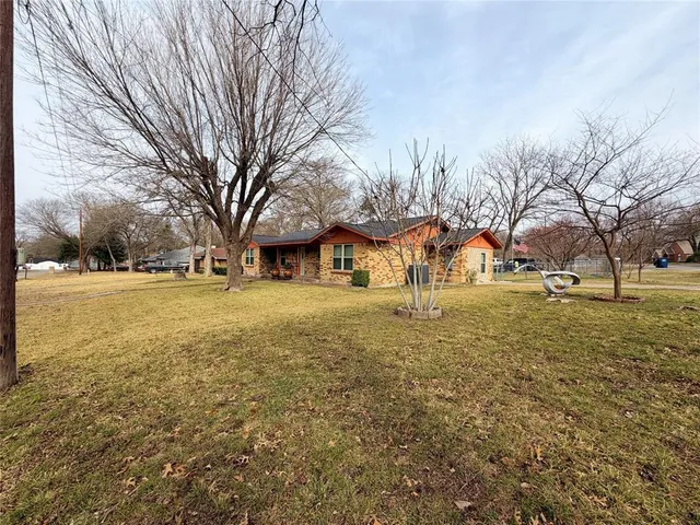 $2,100 | 1226 Linkwood Lane, Lancaster, TX 75146